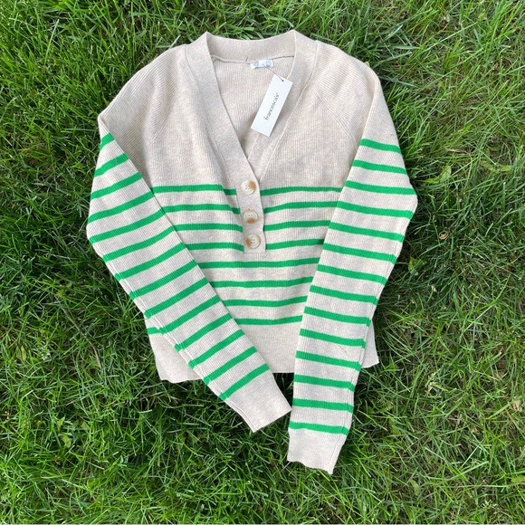 xs striped Francesca’s sweater - Picture 3 of 5